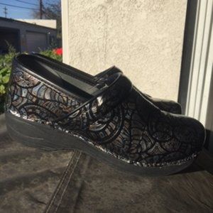 dansko fossilized patent
